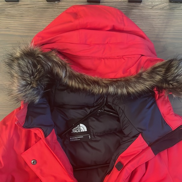 North Face | Red Women’s Parka with Fur Hood (S) - Picture 3 of 3